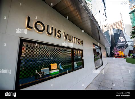 Louis Vuitton, Starhill Gallery 